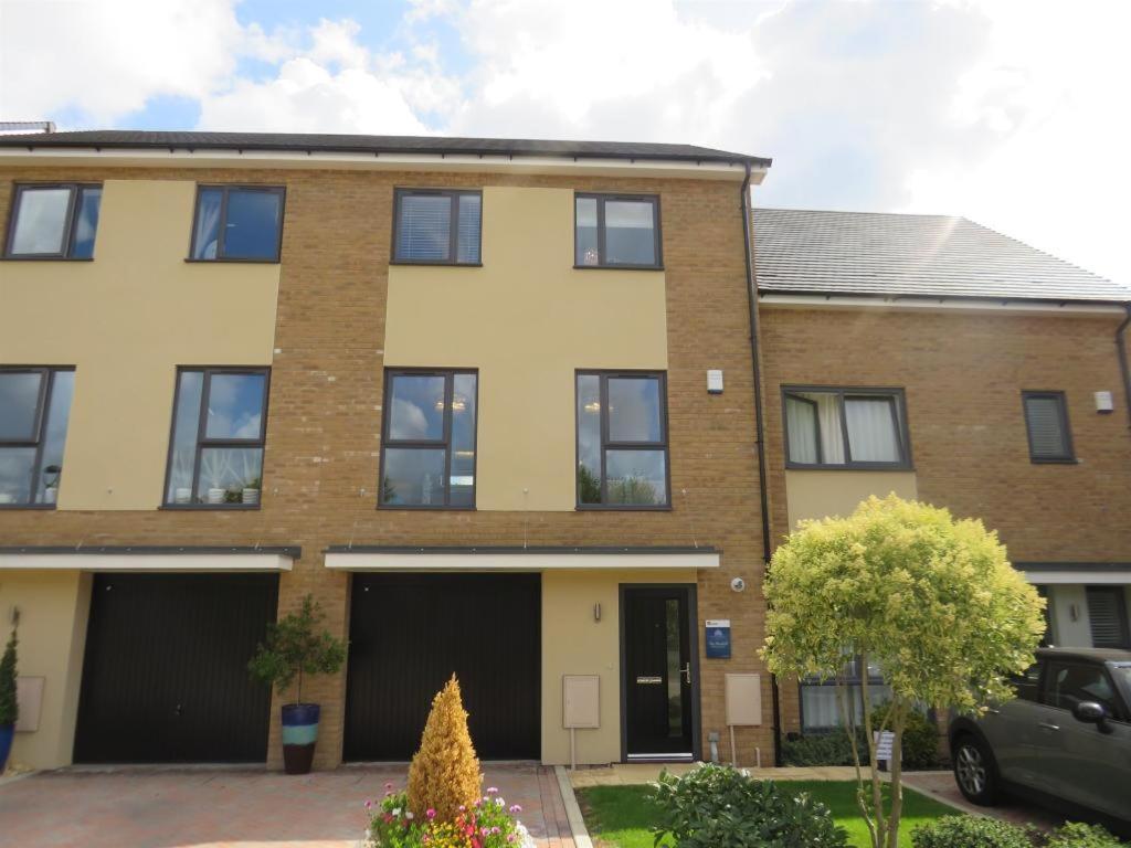 The Townhouse @Thorpe Road Villa Peterborough Buitenkant foto